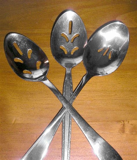 slotted spoon uses